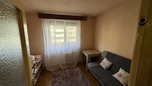 Inchiriez apartament 3 camere, decomandat, ultracentral, etaj 3 10, Bd. Magheru Oradea - imagine 5