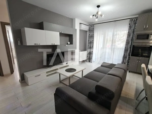 Apartament modern 3 camere - mobilat si utilat - balcon si parcare