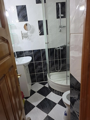 Închiriez apartament 2 camere regim - imagine 3