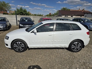 Audi A3 1.6mpi An2009 - imagine 12