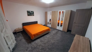 Proprietar inchiriez apartament o camera zona Ododescu ,mobilat MODERN cu contract - imagine 2