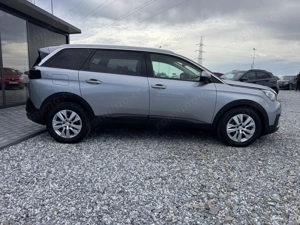 Peugeot 5008 - imagine 5