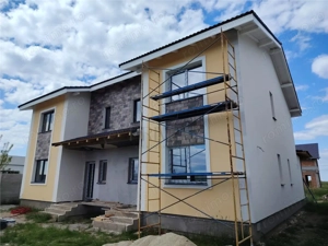 Duplex 5 camere - bucatarie inchisa - dormitor la parter - terasa mare - imagine 2