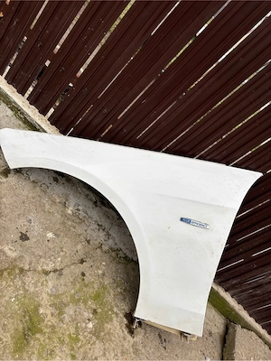 Vând aripă stanga mercedes e-class  - imagine 2