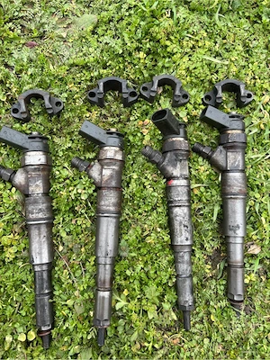 Vând injectoare bmw e46 2.0d 150cp - imagine 2