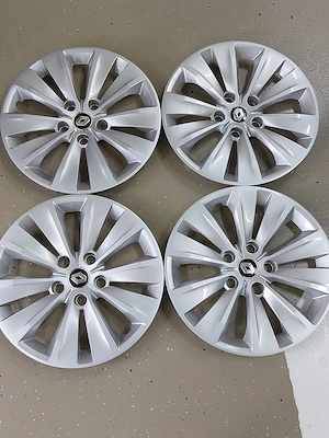 Set roti cu cauciucuri de iarna 215/65R16, set capace si set jante tabla originale Renault. - imagine 4