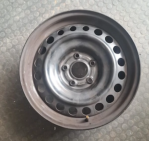 Set roti cu cauciucuri de iarna 215/65R16, set capace si set jante tabla originale Renault. - imagine 7