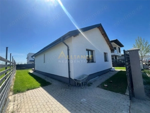 Casa individuala - 3 camere  - 2 bai- teren-375 mp-200 M de STV