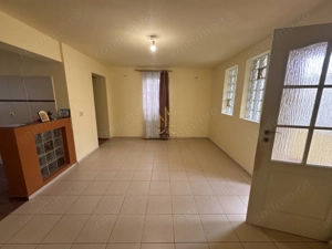 Casă de vânzare – Suceava, Str. Leca Morariu – oportunitate excelentă - imagine 7