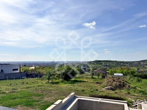 Casa spatioasa de vanzare cu teren 1146 mp, zona Colinelor - imagine 19