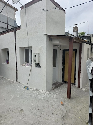 Vând casă   Batraneasca