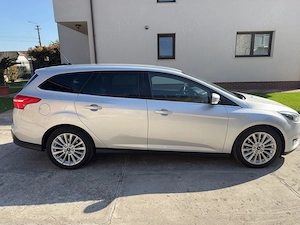 Vând Ford Focus Titanium - imagine 2