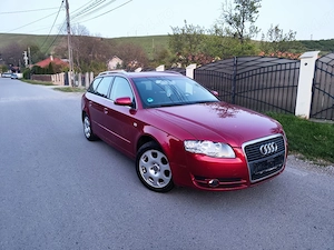 AUDI A4 2.0 Tdi ^^Klimatronic^^ Pilot Automat^^ Senzori de parcare^^ Computer de bord 