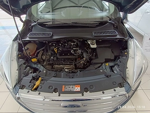 Ford Kuga benzina - imagine 8