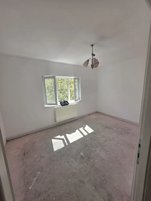 Vand apartament 3 camere ,renovat  - imagine 6