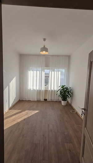 Proprietar inchiriez apartament 3 camere, 62mp, decomandat, central - imagine 7