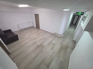 OCAZIE! Spațiu 210mp Apartament 3 Camere Teren164mp | ACCES DIRECT din Str. Aurelian Sacerdoțeanu - imagine 2