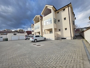 OCAZIE! Spațiu 210mp Apartament 3 Camere Teren164mp | ACCES DIRECT din Str. Aurelian Sacerdoțeanu