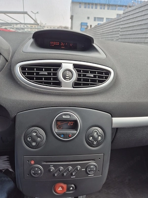 Renault clio 3 - Carte service reprezentanta - imagine 9