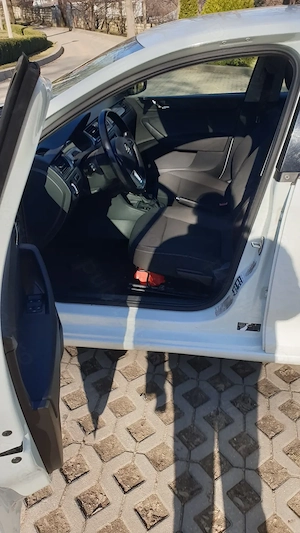 Skoda Rapid 1.6 Spaceback diesel - imagine 4