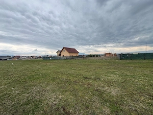 Vand loturi de teren intravilan intre Bod si Sanpetru   - imagine 2