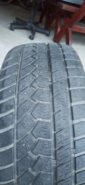 Vand 2 anvelope 235/45/R18 iarna - imagine 4