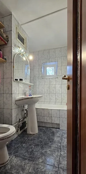 Apartament 2 camere Aradului etaj 3 bloc izolat amenajat centrala proprie - imagine 6
