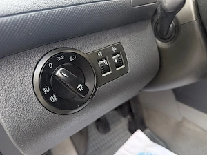 Volkswagen Caddy Life 1.9 TDI 105 CP 2006 - imagine 13