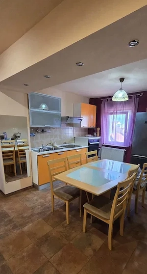 Apartament 2 camere Aradului etaj 3 bloc izolat amenajat centrala proprie