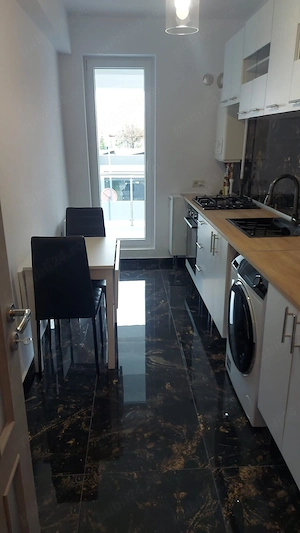 garsoniera de inchiriat   - imagine 3