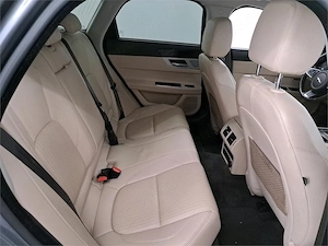 Jaguar XF 20d RWD E-Performance Prestige - imagine 4