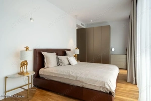 Iancu Nicolae - Vila high-end pe malul lacului, Gradina cu Ponton - imagine 19