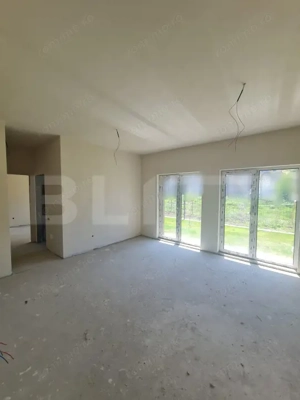 Apartament semidecomandat, 49 mp utili, gradina de 95 mp, parcare, zona Eroilor - imagine 2