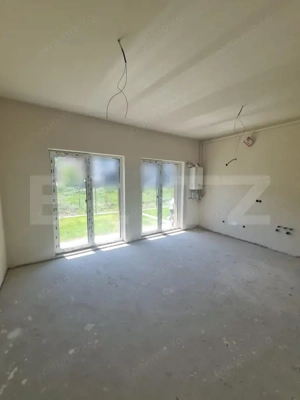 Apartament semidecomandat, 49 mp utili, gradina de 95 mp, parcare, zona Eroilor - imagine 3