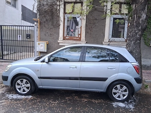 Vand Kia Rio in stare foarte buna - imagine 2