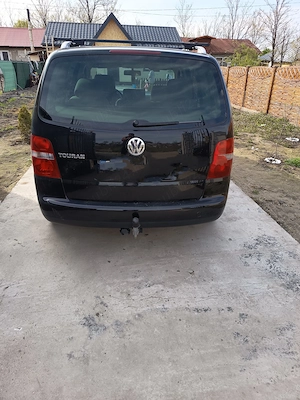 Se vinde vw Touran  - imagine 2