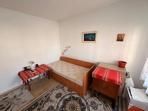 2 camere decomandat ultracentral Năvodari   parter   lângă piață - imagine 2