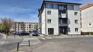 Spatiu comercial ideal pentru clinică medicală, birouri, activități similare.