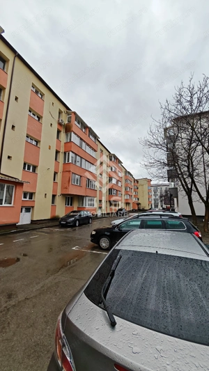 Apartament 4 camere etaj 2 - imagine 2