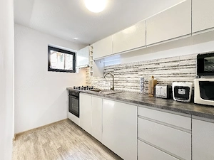 Vilă 6 camere complet renovata Sinaia central 279.000 euro pret valabil pana la 15 mai - imagine 6