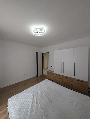 Apartament cu 3 camere, zona Metro - imagine 5