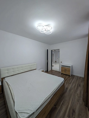Apartament cu 3 camere, zona Metro - imagine 8