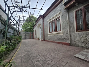 Casă zonă centrală | între Călărași și Școlilor | Teren 188 mp