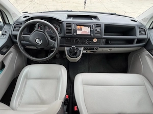Volkswagen Transporter T6 Kombi 2016   2.0 TDI   Manuală   9 Locuri   Autoturism 3 ANI GARANȚIE + FI - imagine 5