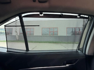 Vând Toyota Camry 2019 Hybrid, echipare Luxury, în stare foarte bună. - imagine 9