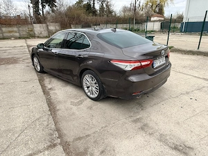 Vând Toyota Camry 2019 Hybrid, echipare Luxury, în stare foarte bună. - imagine 3