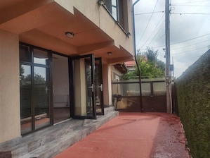 Ofer spre închiriere birou spațiu comercial 