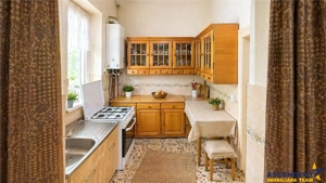 Casa cu spatiu comercial, 1.000mp teren anexe, areal Central, Reghin

 - imagine 2