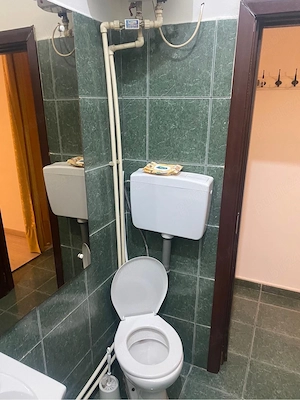 inchiriez Garsoniera Piata Romana - ASE - imagine 5