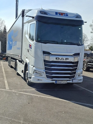 Angajez soferi categoroa  C+E camioane disponibile 